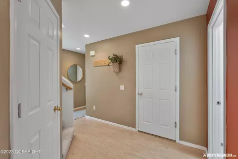 312 Dailey Ave # 9, Anchorage, AK 99515 photo 28
