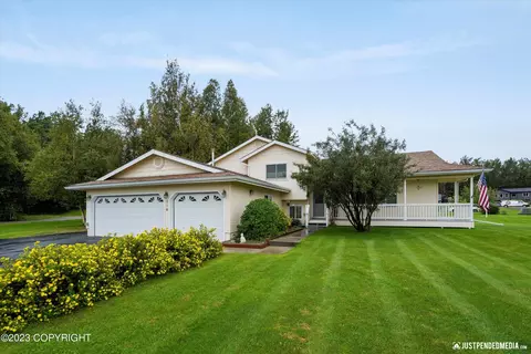 216 S Sarah Cir, Palmer, AK 99645