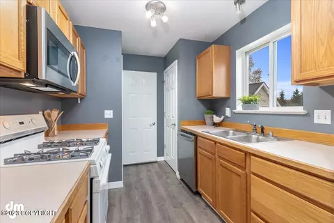 5934 E 12th Ave # 7, Anchorage, AK 99504 photo 10