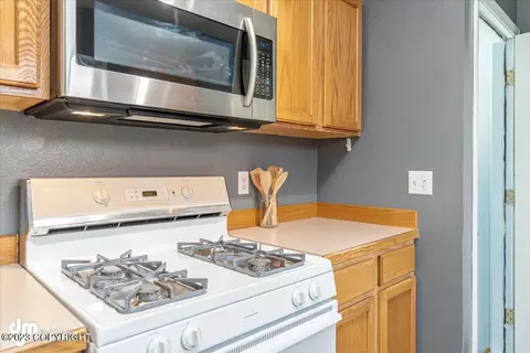 5934 E 12th Ave # 7, Anchorage, AK 99504 photo 11