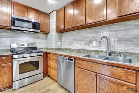 1420 E 27th Ave, Anchorage, AK 99508 photo 11