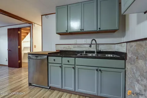 1420 E 27th Ave, Anchorage, AK 99508 photo 28