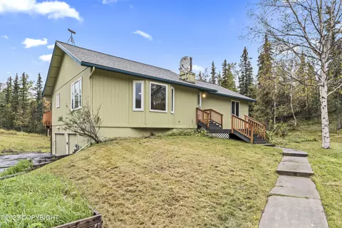 10400 Hampton Dr, Anchorage, AK 99507