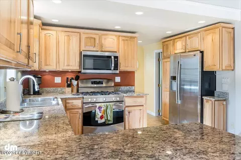 31054 Sagwon Ave, Eagle River, AK 99577 photo 12