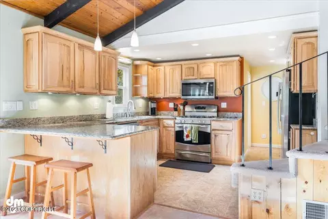 31054 Sagwon Ave, Eagle River, AK 99577 photo 9