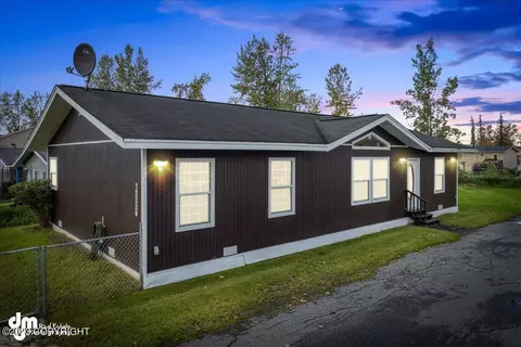 8121 E 6th Ave, Anchorage, AK 99504