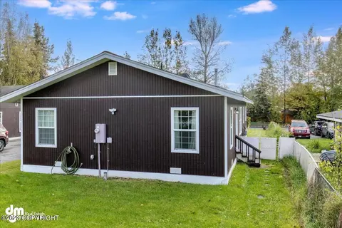 8121 E 6th Ave, Anchorage, AK 99504 photo 30