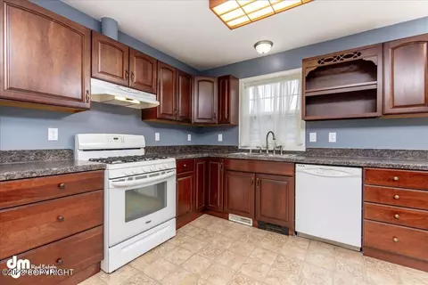 8121 E 6th Ave, Anchorage, AK 99504 photo 9