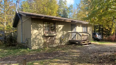 2125 E Caribou Cir, Wasilla, AK 99654