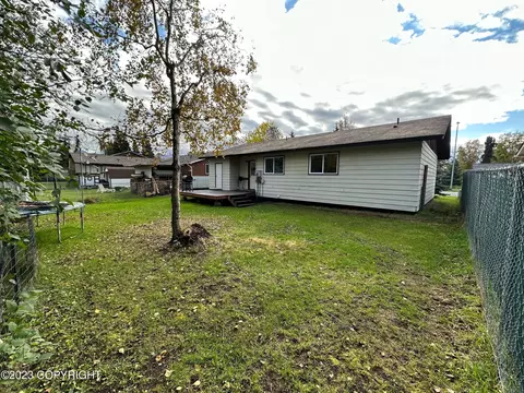 3155 E 19th Ct, Anchorage, AK 99508 photo 2
