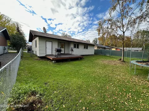 3155 E 19th Ct, Anchorage, AK 99508 photo 3