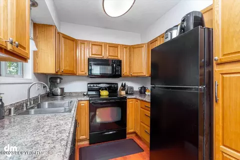 6261 Gross Dr, Anchorage, AK 99507 photo 9