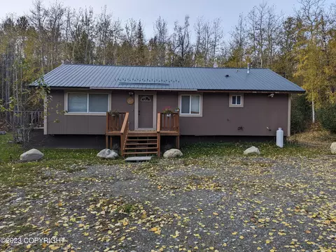 12136 N Wright Way, Sutton, AK 99674 photo 2