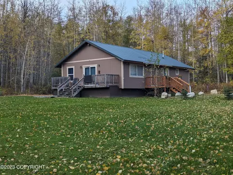 12136 N Wright Way, Sutton, AK 99674