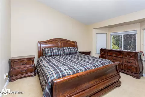10129 Preuss Ln, Eagle River, AK 99577 photo 21