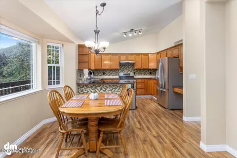 10129 Preuss Ln, Eagle River, AK 99577 photo 12