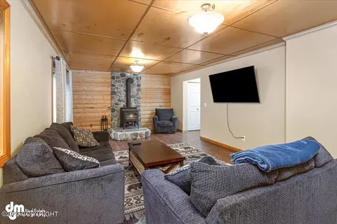 10129 Preuss Ln, Eagle River, AK 99577 photo 18