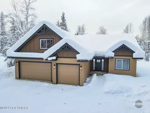 Exterior - 17610 Birchtree St, Chugiak, AK 99567 photo 5 of 8