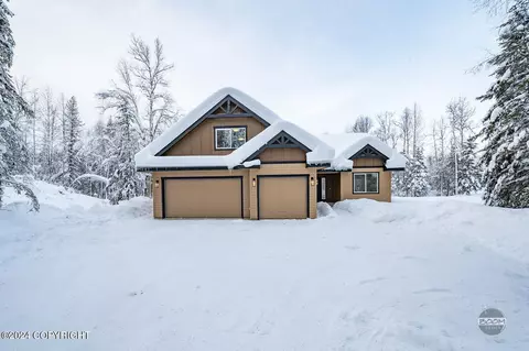 Exterior - 17610 Birchtree St, Chugiak, AK 99567 photo 2 of 8