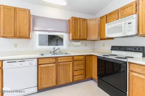 8300 E 20th Ave, Anchorage, AK 99504 photo 9