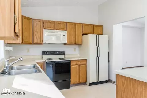8300 E 20th Ave, Anchorage, AK 99504 photo 11