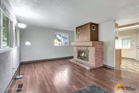 1701 Twining Dr, Anchorage, AK 99504