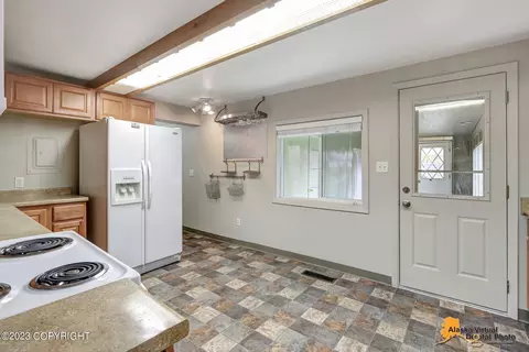 1701 Twining Dr, Anchorage, AK 99504 photo 9