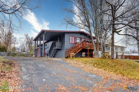 2031 Jarvis St, Anchorage, AK 99515