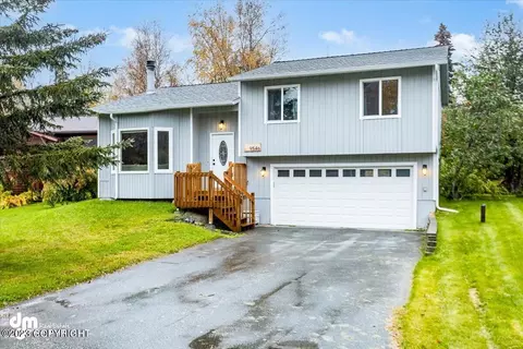 9546 Kigul Cir, Eagle River, AK 99577