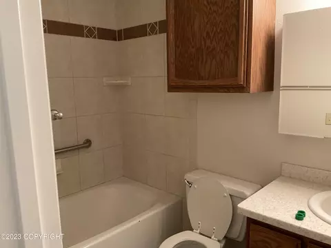 231 Mccarrey St # 2B, Anchorage, AK 99508 photo 10