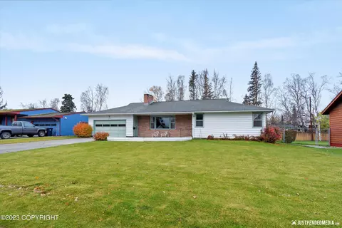2306 Foraker Dr, Anchorage, AK 99517