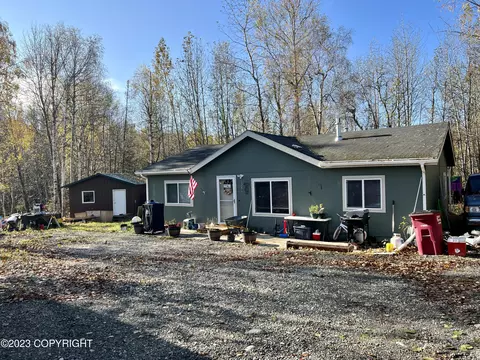 1246 Hoka Hay Cir, Wasilla, AK 99654