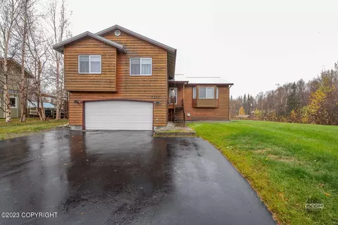 2210 N Broadway Dr, Palmer, AK 99645