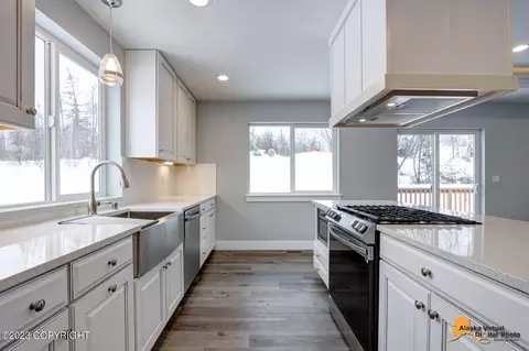 4504 N Edenfield Rd, Wasilla, AK 99623