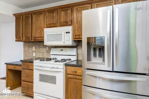 9197 W Parkview Terrace Loop, Eagle River, AK 99577 photo 14