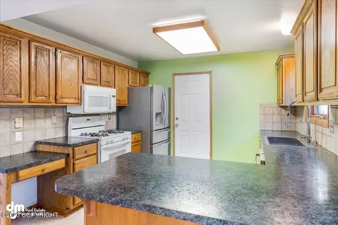 9197 W Parkview Terrace Loop, Eagle River, AK 99577 photo 12