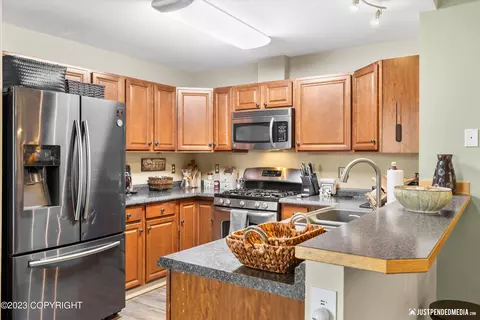 8141 Kronos Dr, Anchorage, AK 99502 photo 16