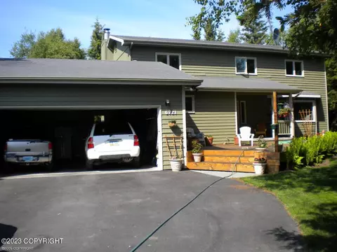 6721 Spectrum Cir, Anchorage, AK 99516