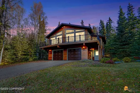 15731 Southpark Loop, Anchorage, AK 99516