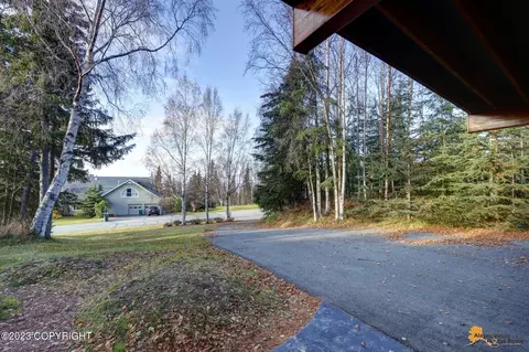 15731 Southpark Loop, Anchorage, AK 99516 photo 9