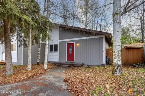 221 Red Leaf Cir, Anchorage, AK 99504