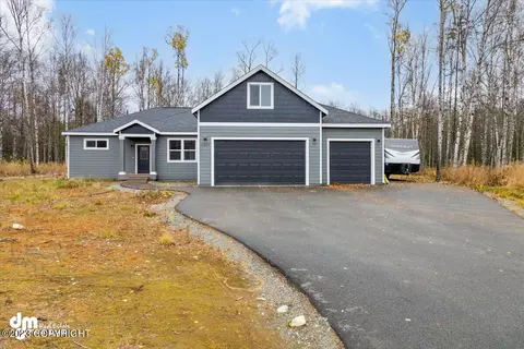 6953 N Polar Lights Rd, Palmer, AK 99645