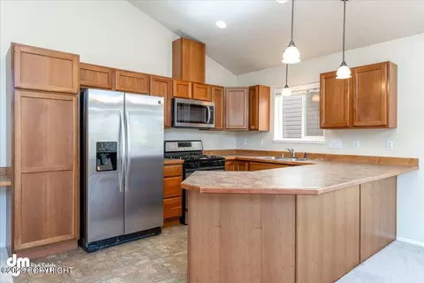 11869 Galloway Loop, Eagle River, AK 99577 photo 9