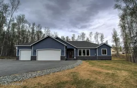 6521 W Leckwold Dr, Wasilla, AK 99623