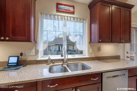 10741 Briggs Cache Cir, Eagle River, AK 99577 photo 11