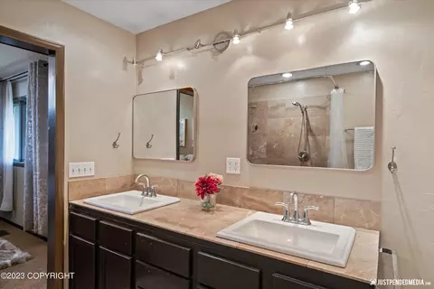 11323 Lower Sunny Cir, Eagle River, AK 99577 photo 27