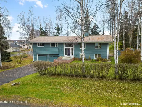 11323 Lower Sunny Cir, Eagle River, AK 99577 photo 3