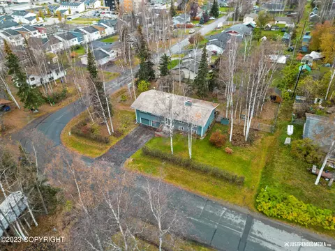 11323 Lower Sunny Cir, Eagle River, AK 99577 photo 2