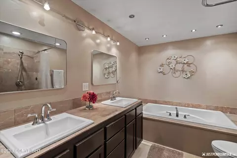 11323 Lower Sunny Cir, Eagle River, AK 99577 photo 29