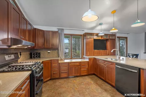 11323 Lower Sunny Cir, Eagle River, AK 99577 photo 14